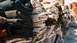 Moda e inquinamento, moda sostenibile, canapa tessile, soluzioni ecologiche moda, industria tessile e inquinamento